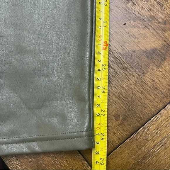 EUC Bagatelle Collection faux leather leggings. Dark green, size small. - Picture 3 of 6